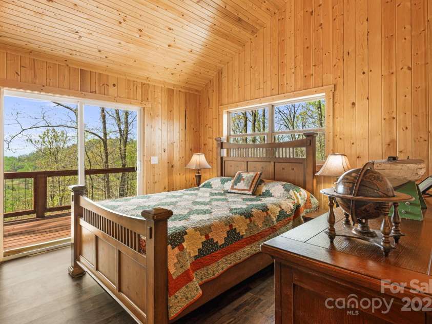 120 Wilderness Drive, Weaverville, NC 28787.  MLS# CAR4268806, YatesRealty ID 20849. Primary En-suite Bedroom