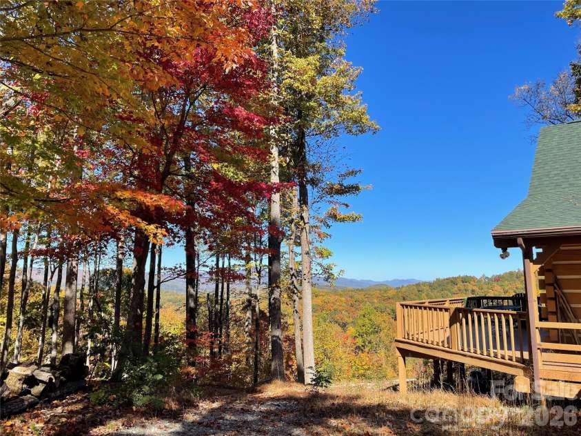 178 Tablerock Drive, Saluda, NC 28773.  MLS# CAR4380974, YatesRealty ID 20849. 