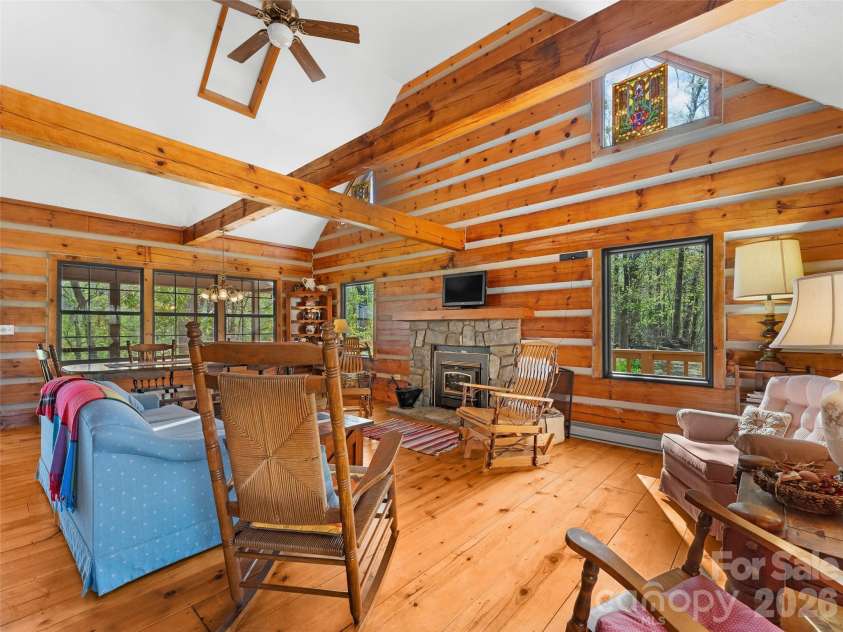 178 Tablerock Drive, Saluda, NC 28773.  MLS# CAR4380974, YatesRealty ID 20849. 