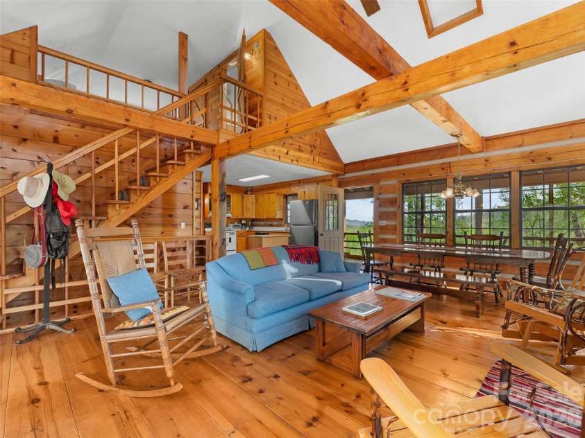 178 Tablerock Drive, Saluda, NC 28773.  MLS# CAR4380974, YatesRealty ID 20849. 