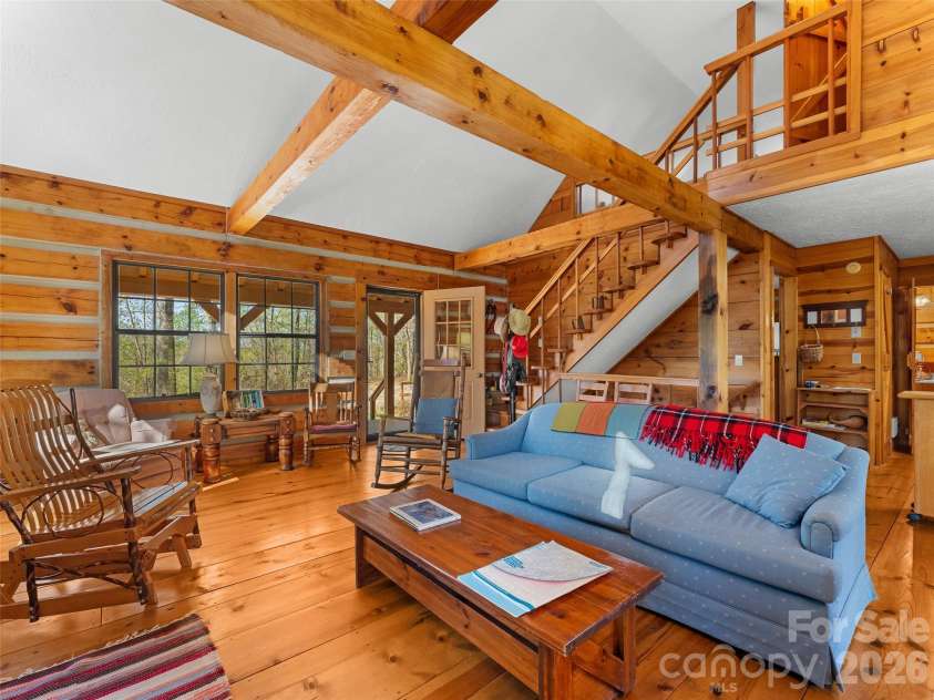 178 Tablerock Drive, Saluda, NC 28773.  MLS# CAR4380974, YatesRealty ID 20849. 
