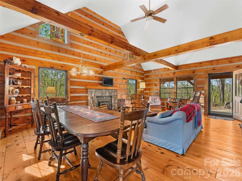 178 Tablerock Drive, Saluda, NC 28773.  MLS# CAR4380974, YatesRealty ID 20849. 