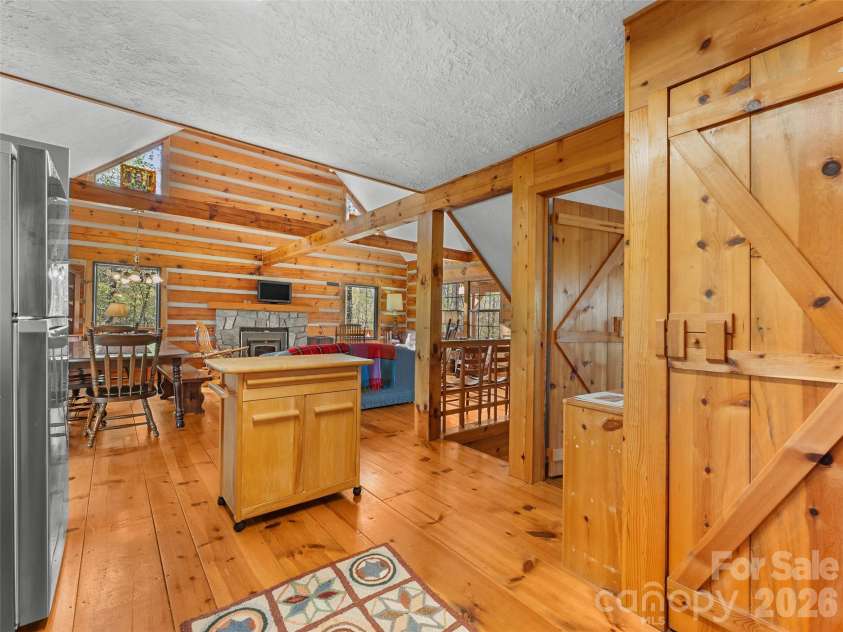 178 Tablerock Drive, Saluda, NC 28773.  MLS# CAR4380974, YatesRealty ID 20849. 