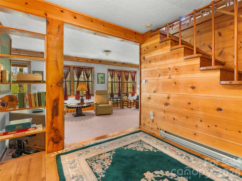 178 Tablerock Drive, Saluda, NC 28773.  MLS# CAR4380974, YatesRealty ID 20849. 