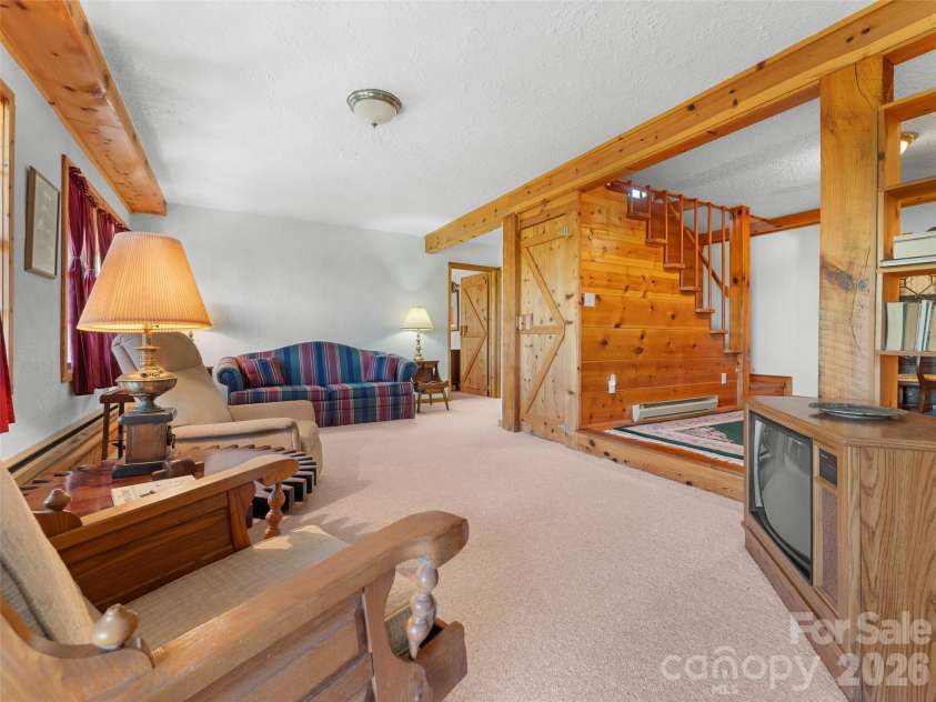 178 Tablerock Drive, Saluda, NC 28773.  MLS# CAR4380974, YatesRealty ID 20849. 