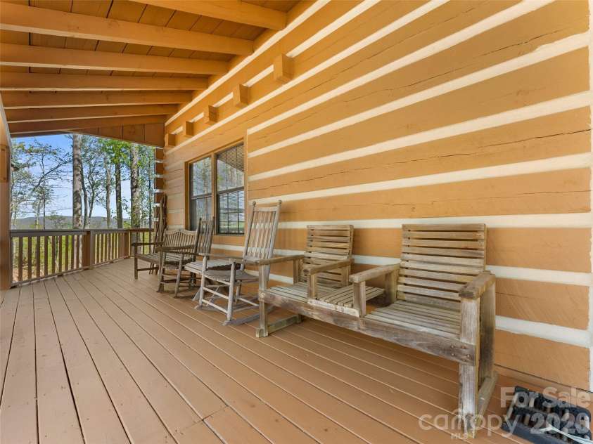 178 Tablerock Drive, Saluda, NC 28773.  MLS# CAR4380974, YatesRealty ID 20849. 