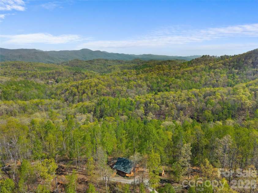 178 Tablerock Drive, Saluda, NC 28773.  MLS# CAR4380974, YatesRealty ID 20849. 