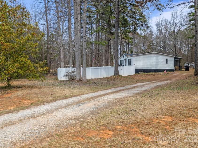 114 Catawba Woods Court, Belmont, NC 28012.  MLS# CAR4210954, YatesRealty ID 2085. 