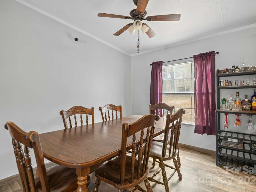 114 Catawba Woods Court, Belmont, NC 28012.  MLS# CAR4210954, YatesRealty ID 2085. Bright and airy