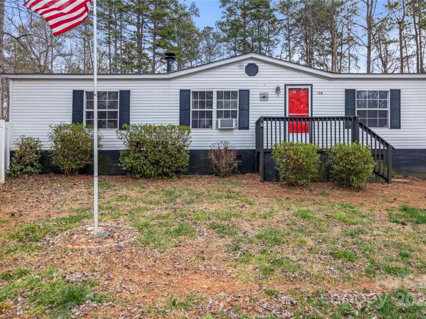 114 Catawba Woods Court, Belmont, NC 28012.  MLS# CAR4210954, YatesRealty ID 2085. Cute as a button