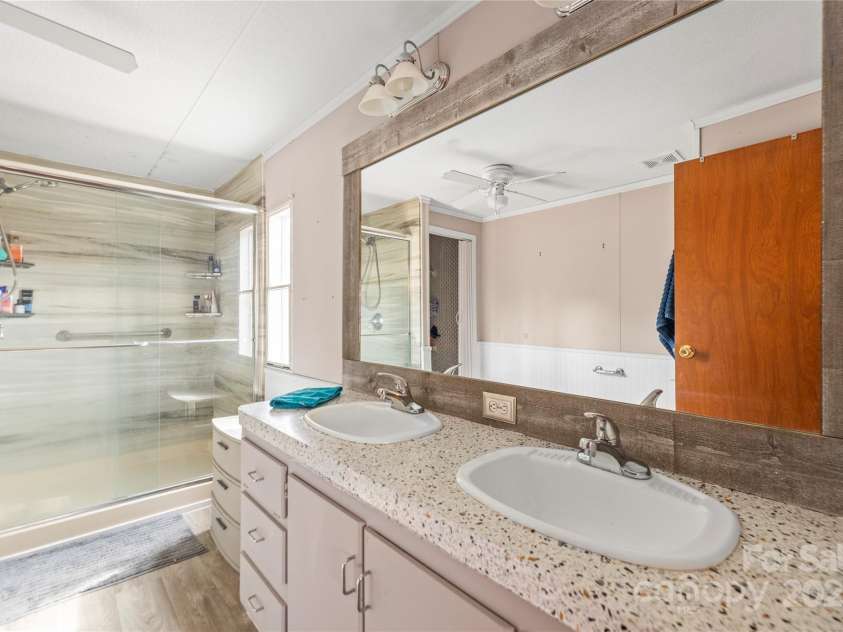 114 Catawba Woods Court, Belmont, NC 28012.  MLS# CAR4210954, YatesRealty ID 2085. Stunning renovated shower