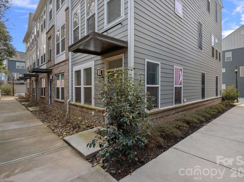 4012 Capital Ridge Court, Charlotte, NC 28205.  MLS# CAR4346654, YatesRealty ID 2085. 