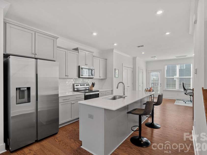 4012 Capital Ridge Court, Charlotte, NC 28205.  MLS# CAR4346654, YatesRealty ID 2085. 