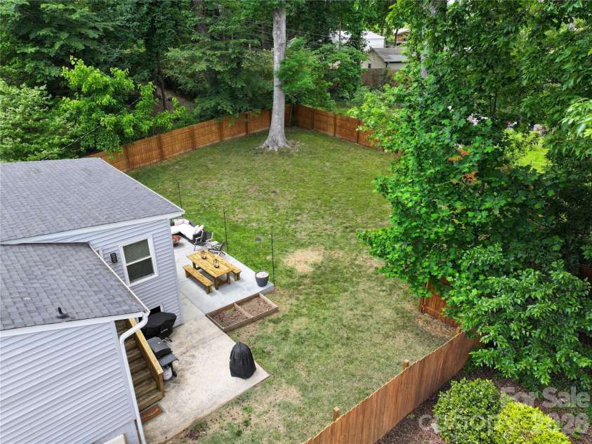 3821 Dunwoody Drive, Charlotte, NC 28215.  MLS# CAR4376800, YatesRealty ID 20850. 