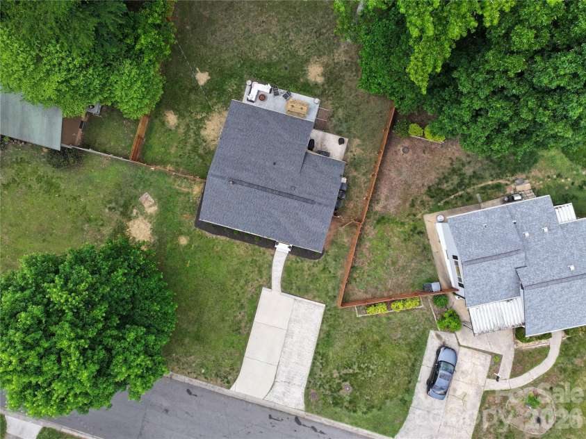 3821 Dunwoody Drive, Charlotte, NC 28215.  MLS# CAR4376800, YatesRealty ID 20850. 