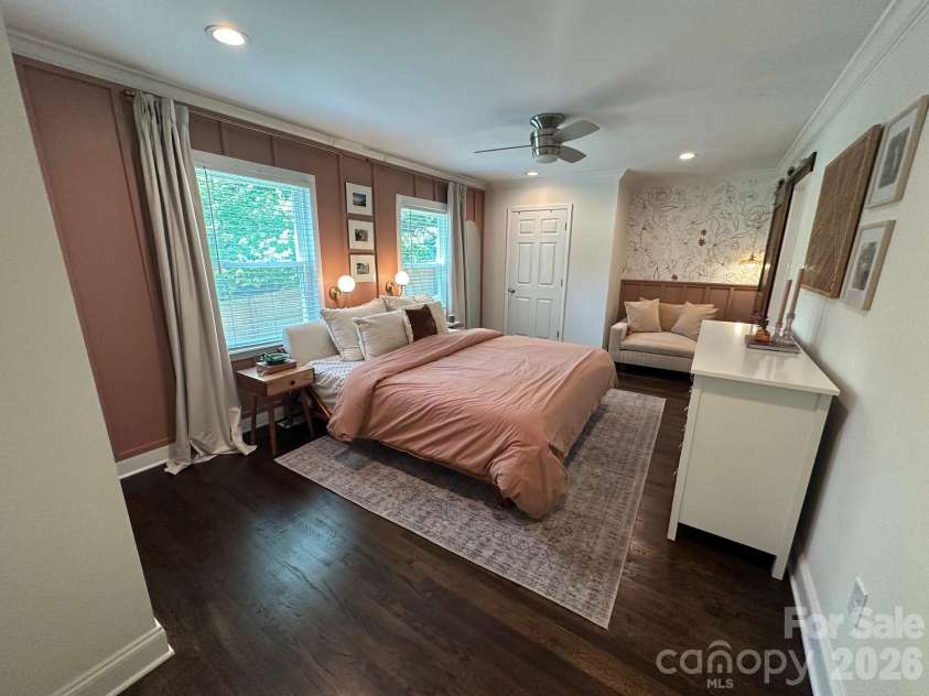 3821 Dunwoody Drive, Charlotte, NC 28215.  MLS# CAR4376800, YatesRealty ID 20850. 