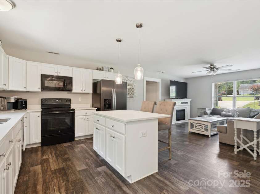 429 Summer Ridge Drive, Stanley, NC 28164.  MLS# CAR4269472, YatesRealty ID 20850. 