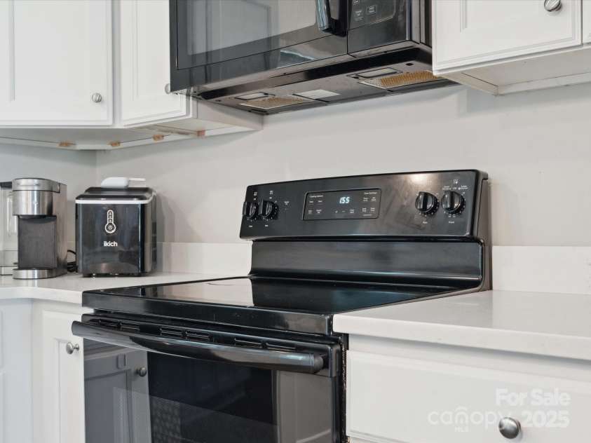 429 Summer Ridge Drive, Stanley, NC 28164.  MLS# CAR4269472, YatesRealty ID 20850. 