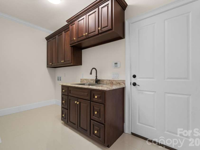 4 Royal Vista Way, Granite Falls, NC 28630.  MLS# CAR4376295, YatesRealty ID 20851. 