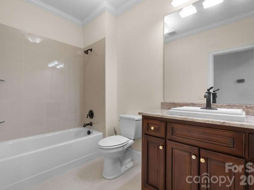 4 Royal Vista Way, Granite Falls, NC 28630.  MLS# CAR4376295, YatesRealty ID 20851. 