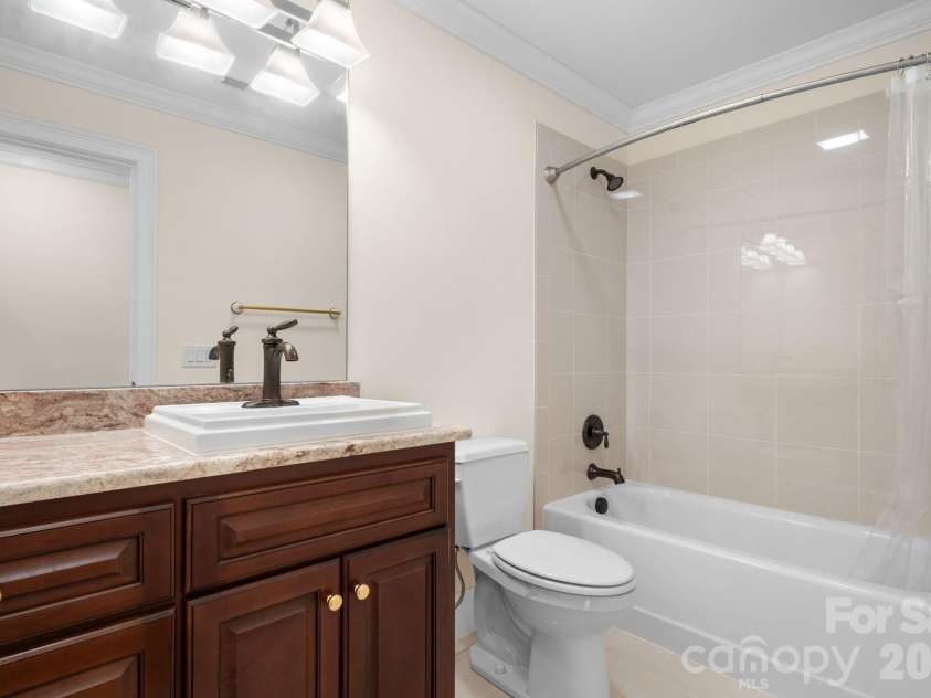 4 Royal Vista Way, Granite Falls, NC 28630.  MLS# CAR4376295, YatesRealty ID 20851. 