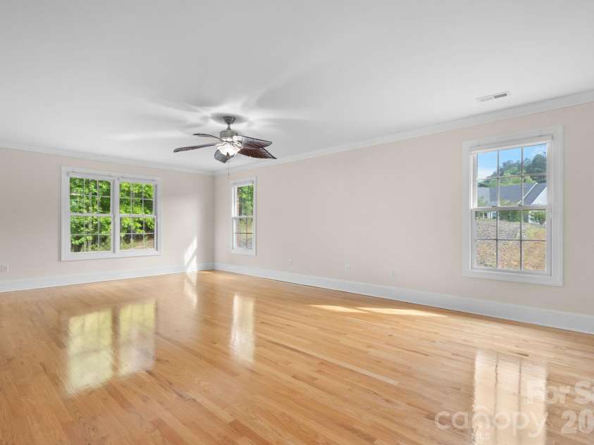 4 Royal Vista Way, Granite Falls, NC 28630.  MLS# CAR4376295, YatesRealty ID 20851. 