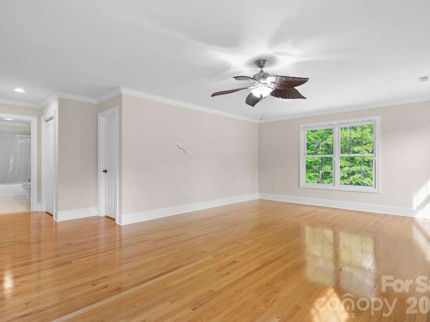 4 Royal Vista Way, Granite Falls, NC 28630.  MLS# CAR4376295, YatesRealty ID 20851. 