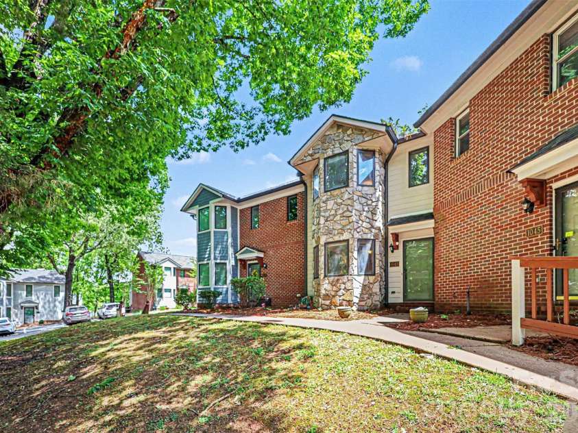 1043 Wexford Place, Concord, NC 28027.  MLS# CAR4379922, YatesRealty ID 20852. 