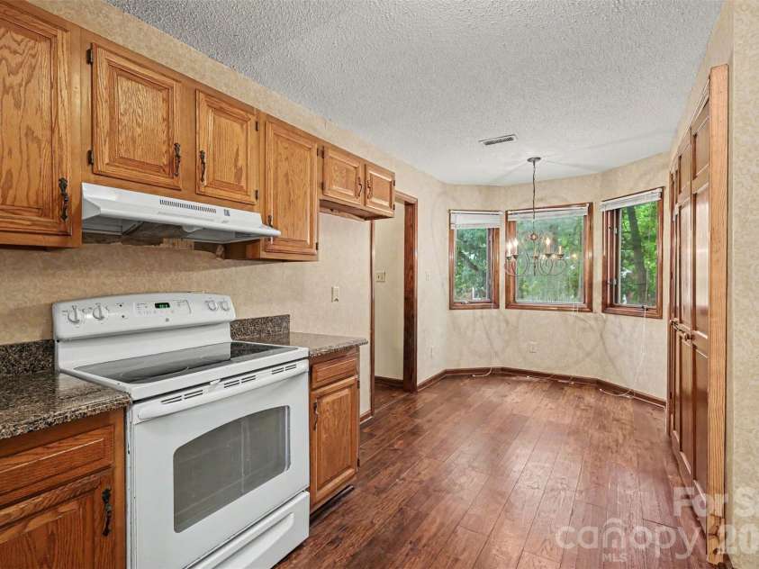 1043 Wexford Place, Concord, NC 28027.  MLS# CAR4379922, YatesRealty ID 20852. 