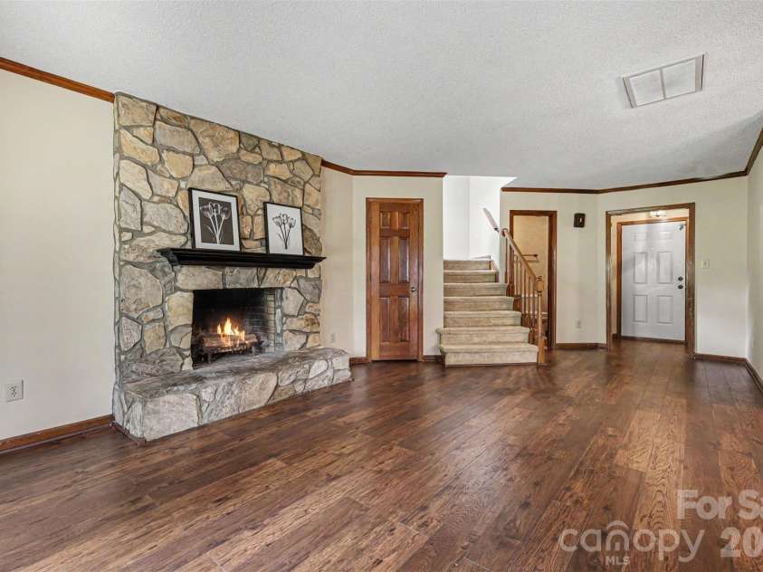 1043 Wexford Place, Concord, NC 28027.  MLS# CAR4379922, YatesRealty ID 20852. 