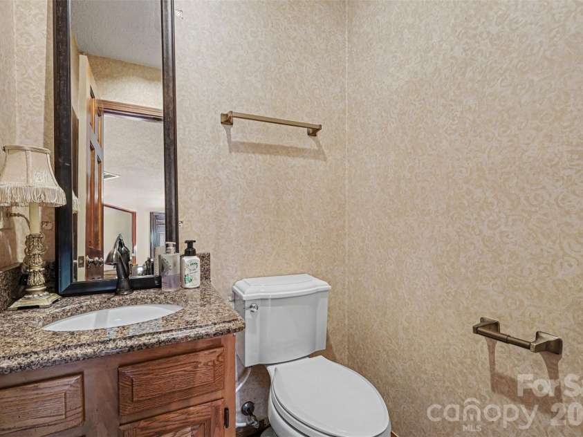 1043 Wexford Place, Concord, NC 28027.  MLS# CAR4379922, YatesRealty ID 20852. 