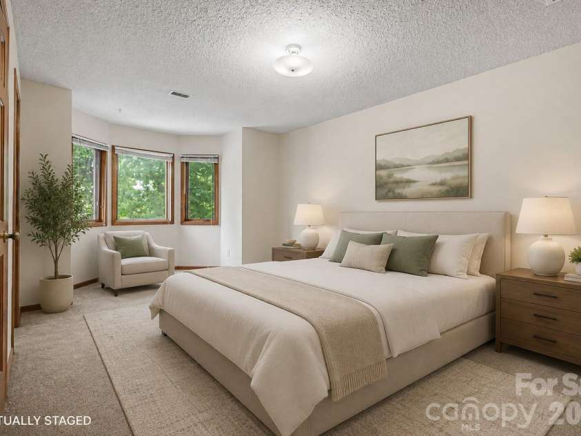 1043 Wexford Place, Concord, NC 28027.  MLS# CAR4379922, YatesRealty ID 20852. 
