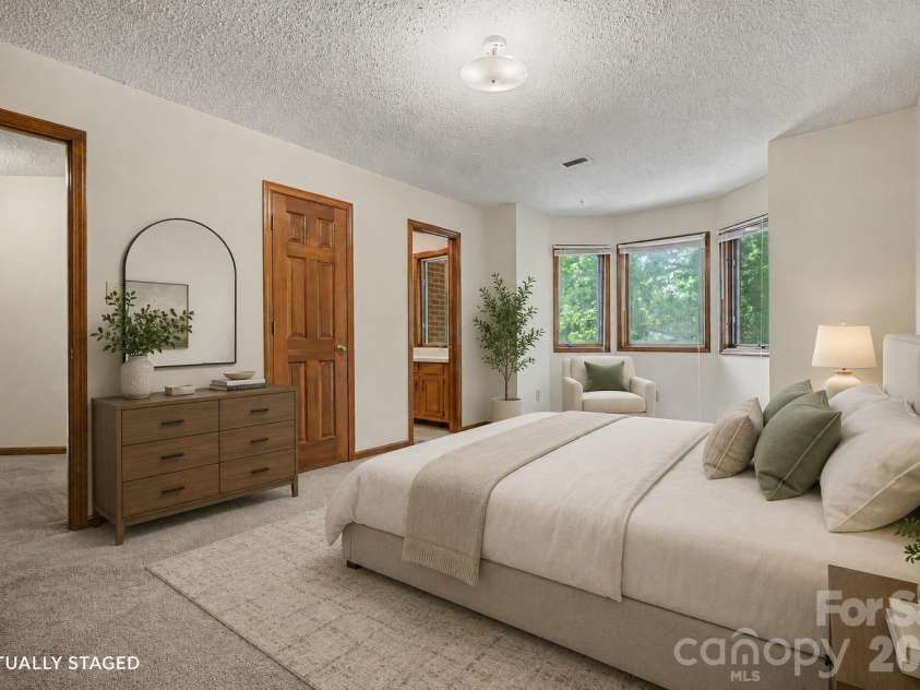 1043 Wexford Place, Concord, NC 28027.  MLS# CAR4379922, YatesRealty ID 20852. 