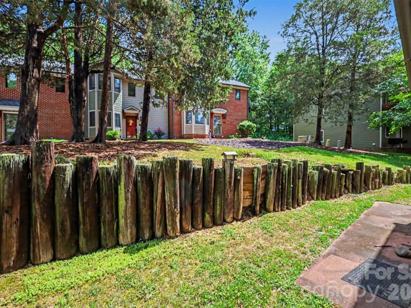 1043 Wexford Place, Concord, NC 28027.  MLS# CAR4379922, YatesRealty ID 20852. 