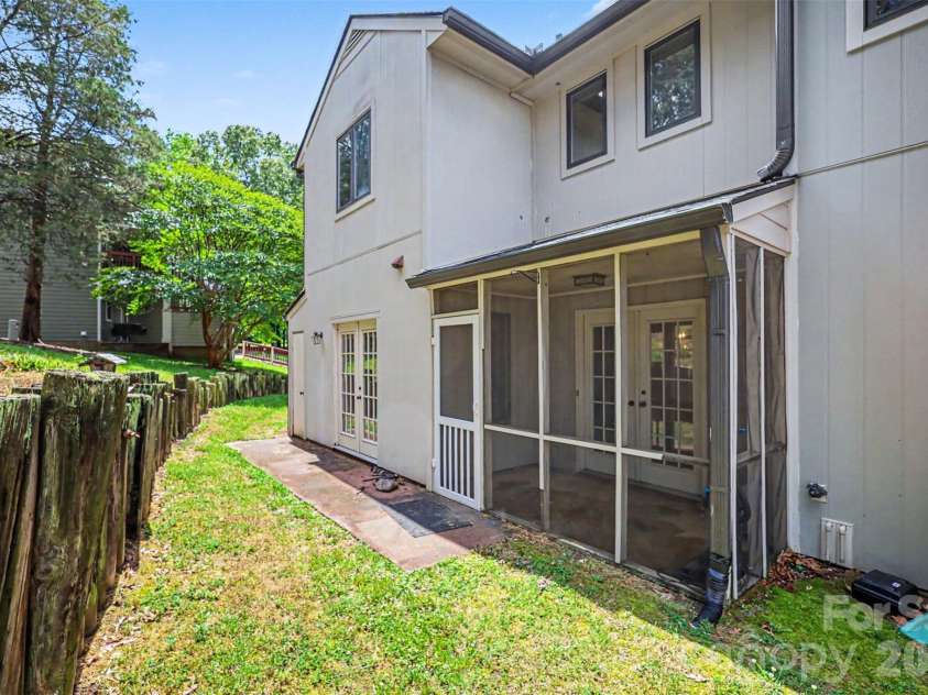 1043 Wexford Place, Concord, NC 28027.  MLS# CAR4379922, YatesRealty ID 20852. 