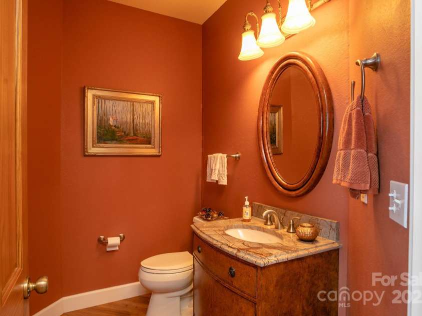 55 Ramp Patch Trail, Burnsville, NC 28714.  MLS# CAR4252557, YatesRealty ID 20854. 