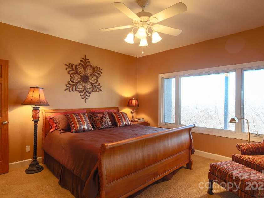 55 Ramp Patch Trail, Burnsville, NC 28714.  MLS# CAR4252557, YatesRealty ID 20854. 