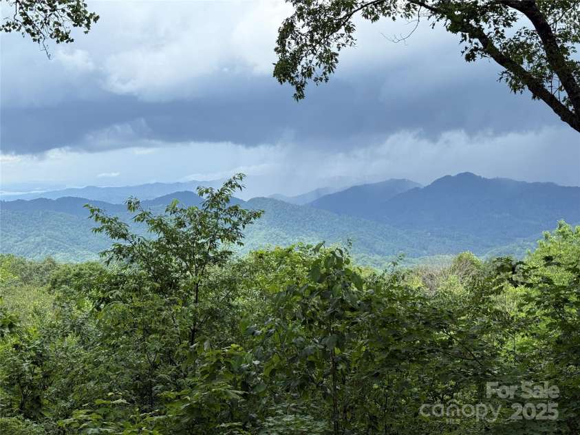 55 Ramp Patch Trail, Burnsville, NC 28714.  MLS# CAR4252557, YatesRealty ID 20854. 