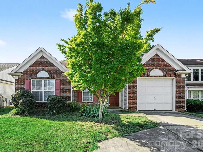 7516 Double Springs Court, Charlotte, NC 28262.  MLS# CAR4374986, YatesRealty ID 20854. 