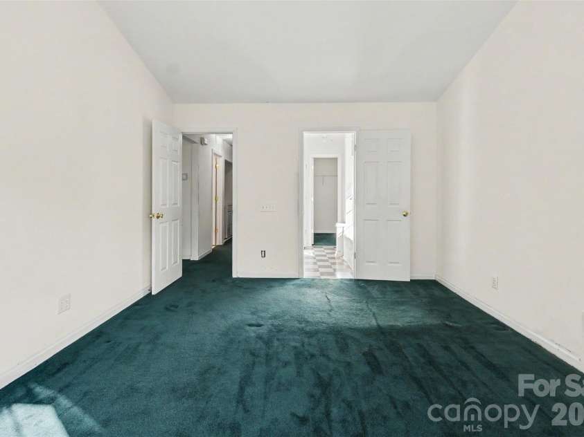 7516 Double Springs Court, Charlotte, NC 28262.  MLS# CAR4374986, YatesRealty ID 20854. 
