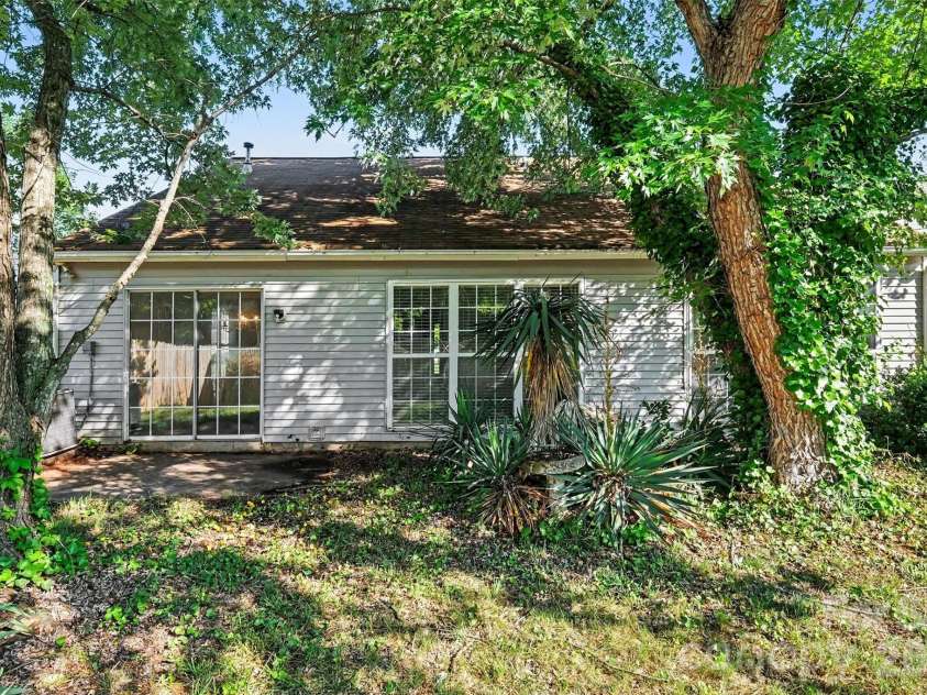 7516 Double Springs Court, Charlotte, NC 28262.  MLS# CAR4374986, YatesRealty ID 20854. 