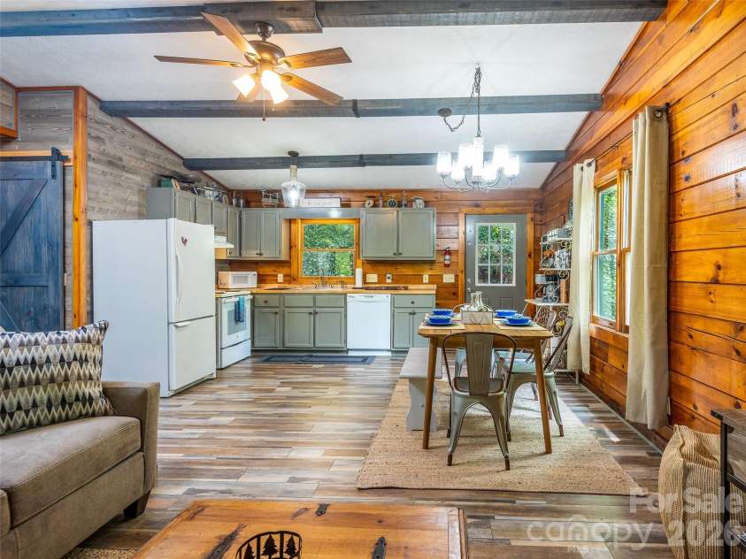 154 Cedarwood Drive, Waynesville, NC 28785.  MLS# CAR4378643, YatesRealty ID 20857. 