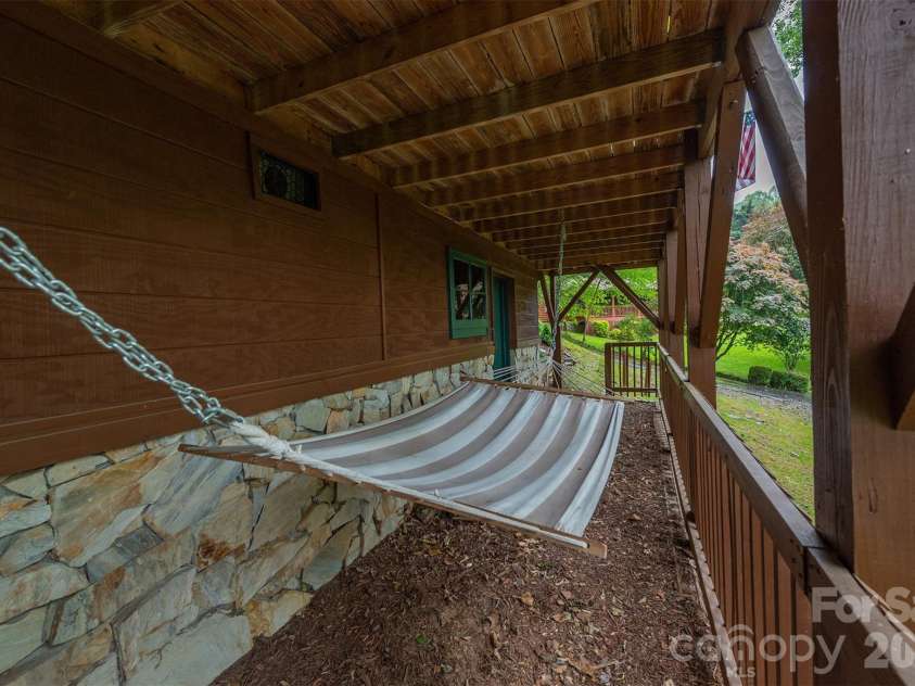 154 Cedarwood Drive, Waynesville, NC 28785.  MLS# CAR4378643, YatesRealty ID 20857. 