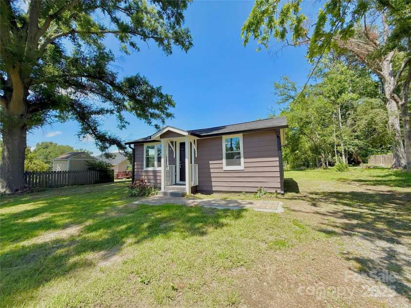 419 Lige Street, Rock Hill, SC 29730.  MLS# CAR4272529, YatesRealty ID 20858. 