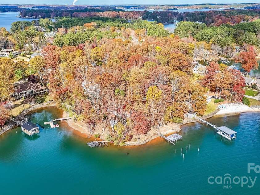 109 Twiggs Lane, Mooresville, NC 28117.  MLS# CAR4196926, YatesRealty ID 2086. 
