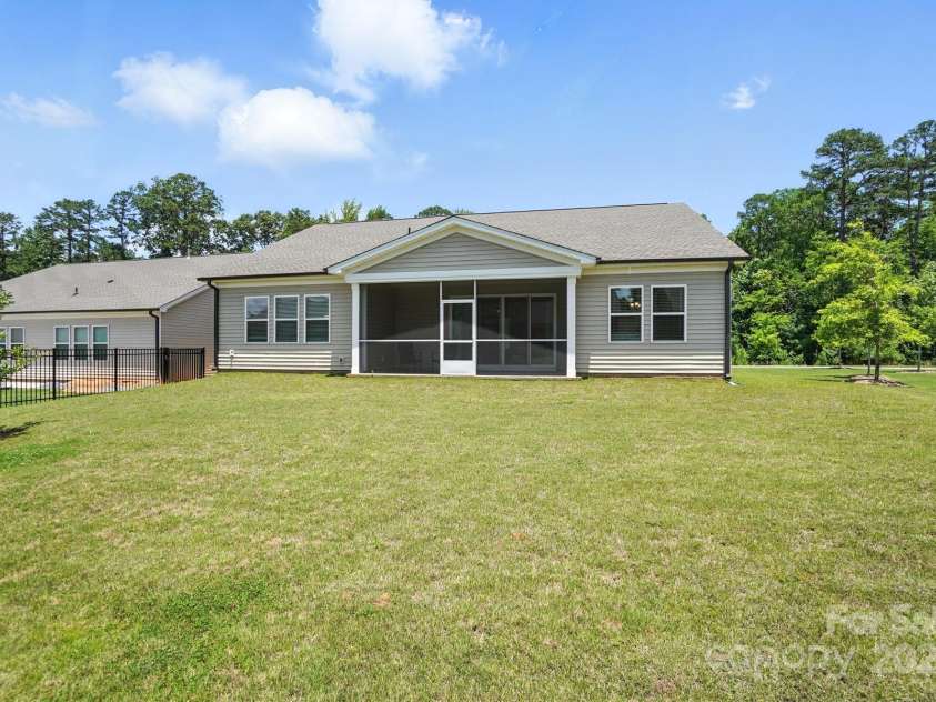 231 Cotton Ridge Place, Rock Hill, SC 29730.  MLS# CAR4271649, YatesRealty ID 20860. 