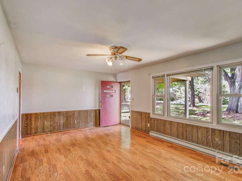 617 Oak Grove Road, Kings Mountain, NC 28086.  MLS# CAR4272388, YatesRealty ID 20861. 