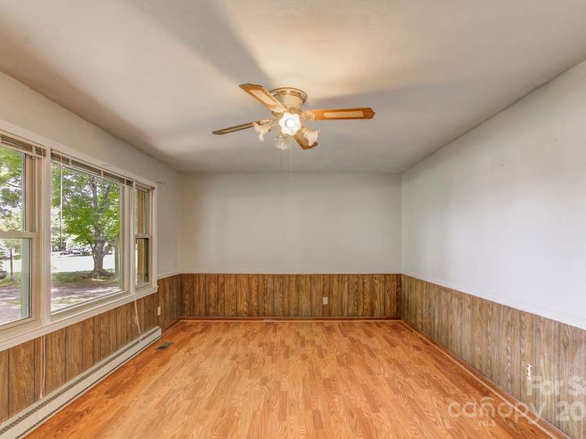 617 Oak Grove Road, Kings Mountain, NC 28086.  MLS# CAR4272388, YatesRealty ID 20861. 