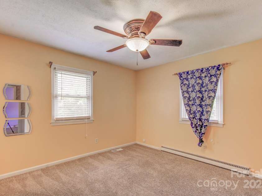 617 Oak Grove Road, Kings Mountain, NC 28086.  MLS# CAR4272388, YatesRealty ID 20861. 