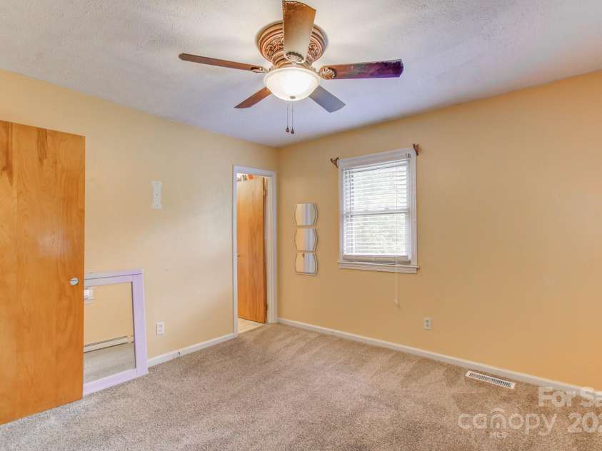 617 Oak Grove Road, Kings Mountain, NC 28086.  MLS# CAR4272388, YatesRealty ID 20861. 